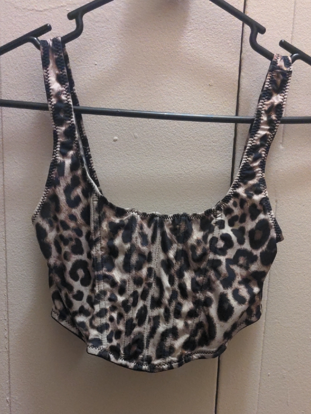Leopard Print Cropped Tank Top in Brown And Black